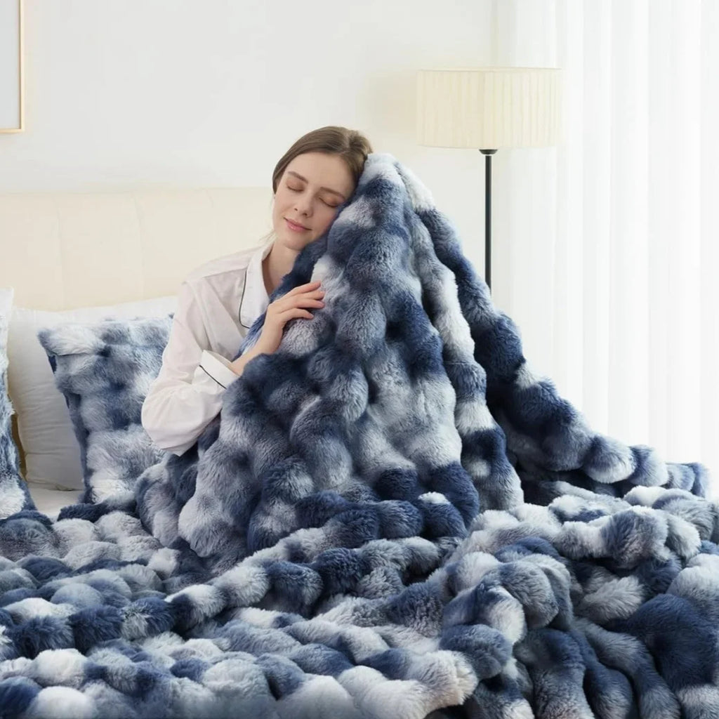 CloudHaven™ Faux Rabbit Weighted Blanket