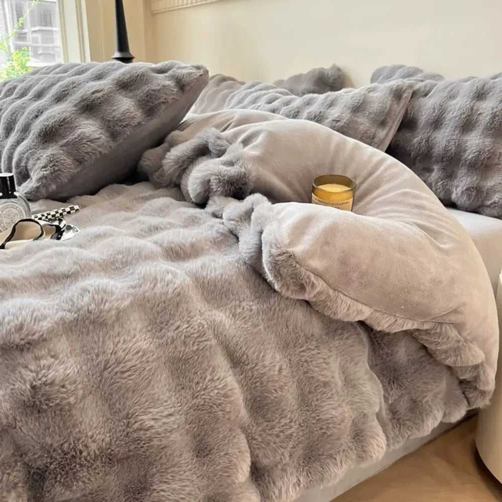 CloudHaven™ Faux Rabbit Weighted Blanket